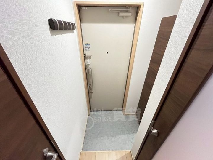 大阪府豊中市螢池東町3丁目の賃貸アパートの玄関
