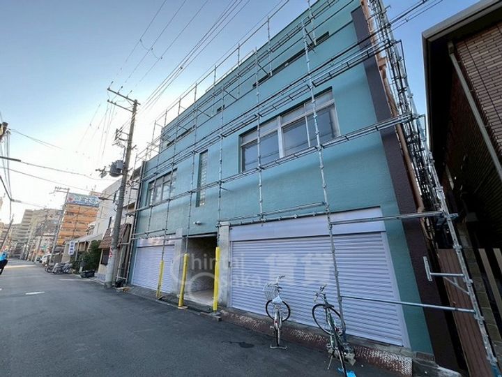 早川マンション長居ビルの外観