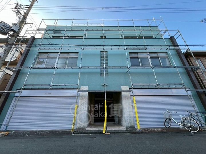 早川マンション長居ビルの外観