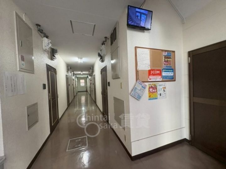 メゾン鳩ヶ瀬の玄関