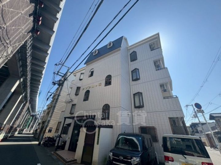 メゾン鳩ヶ瀬の外観