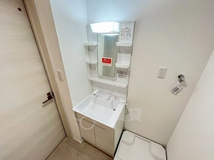 兵庫県川西市小花1丁目の賃貸アパートの内装