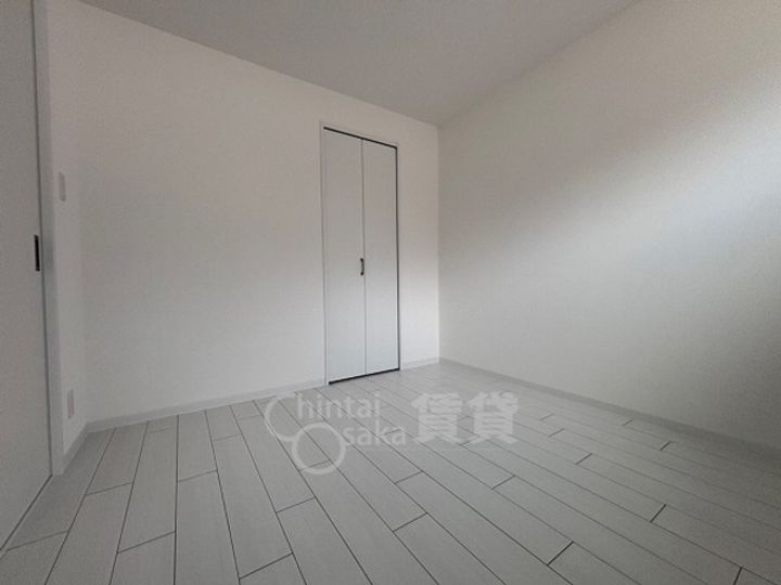 大阪府吹田市山田北の賃貸アパートの居間