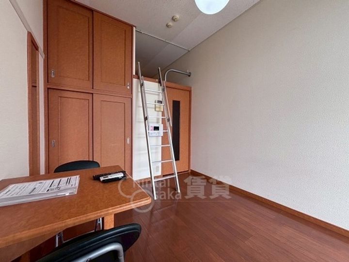 大阪府茨木市鮎川5丁目の賃貸マンションの居間