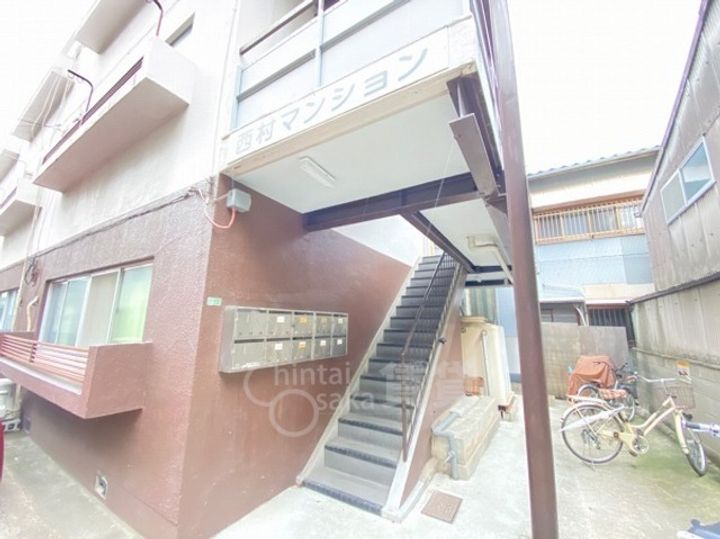 大阪府豊中市庄内栄町4丁目の賃貸マンションの玄関