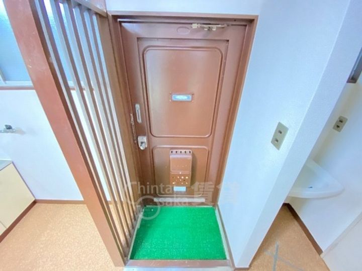 大阪府豊中市庄内栄町4丁目の賃貸マンションの玄関