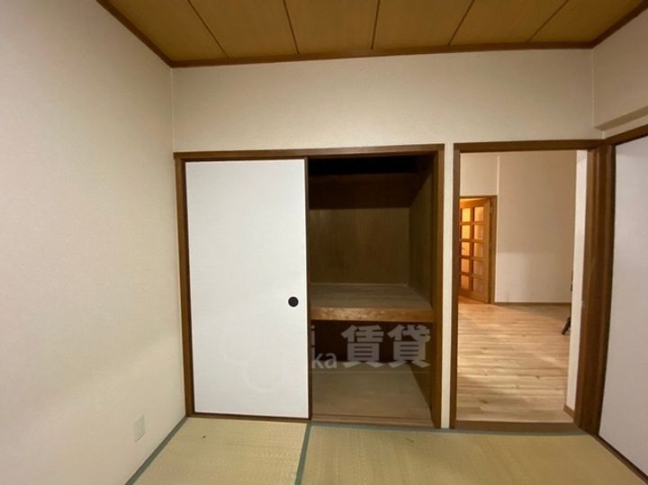大阪府箕面市小野原東5丁目の賃貸マンションの内装