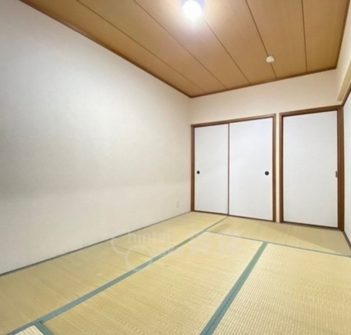 大阪府箕面市小野原東5丁目の賃貸マンションの居間