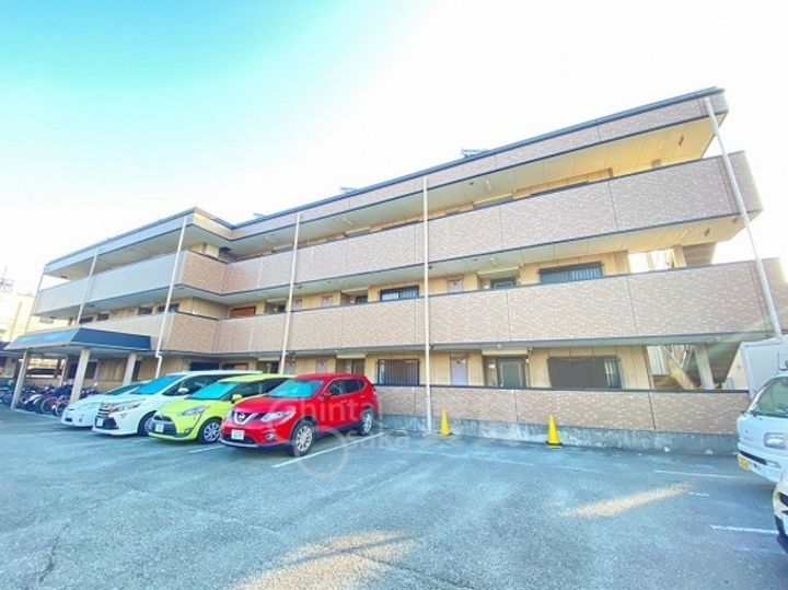 アンソレイユ高木の外観