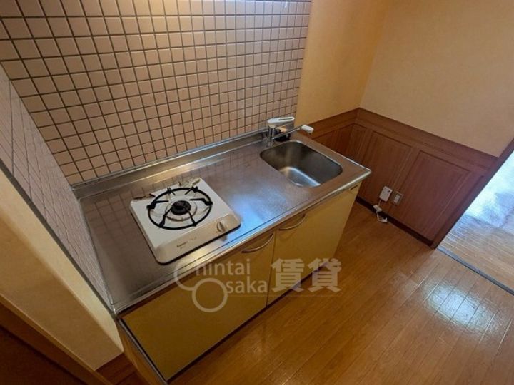 リーフジャルダン総持寺駅前のキッチン