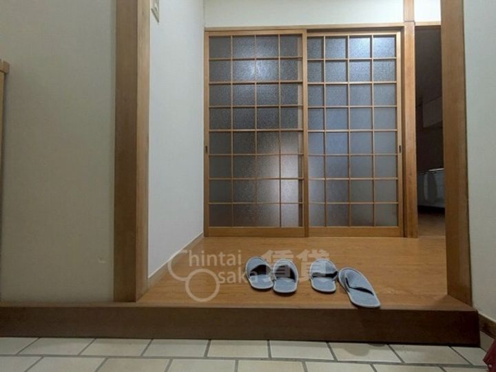 寺川マンション1号館の玄関