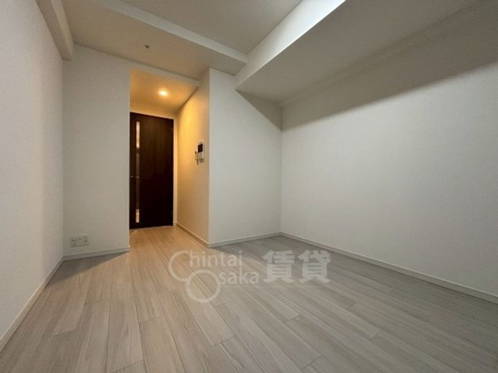 大阪府摂津市千里丘1丁目の賃貸マンションの居間