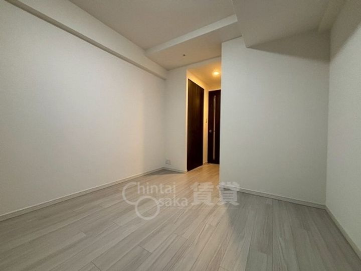 大阪府摂津市千里丘1丁目の賃貸マンションの居間