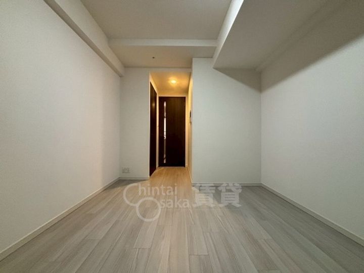 大阪府摂津市千里丘1丁目の賃貸マンションの居間