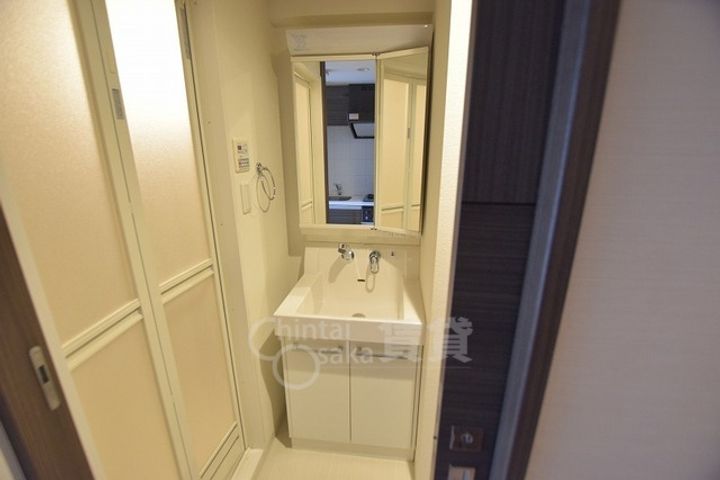 大阪府大阪市淀川区十八条1丁目の賃貸マンションの内装