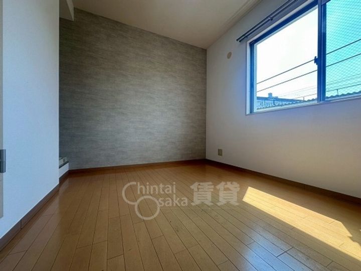 大阪府吹田市山手町3丁目の賃貸マンションの居間