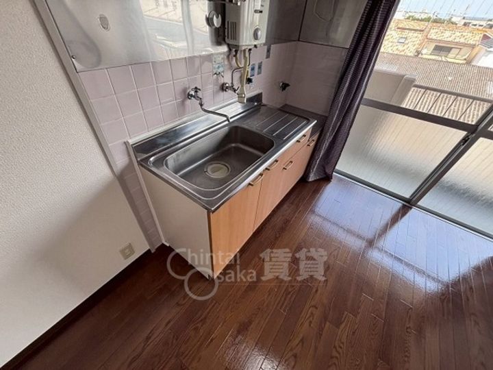 大阪府摂津市鶴野4丁目の賃貸マンションのキッチン