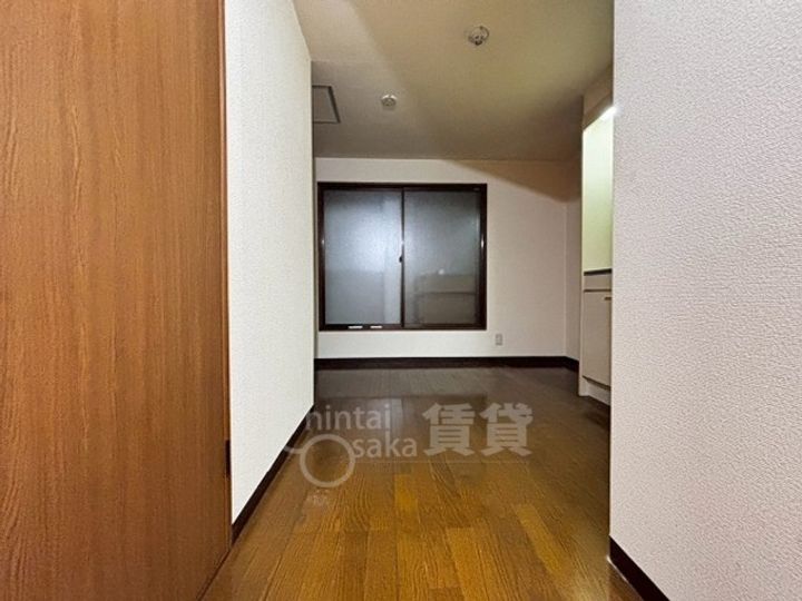 大阪府茨木市本町の賃貸アパートの居間