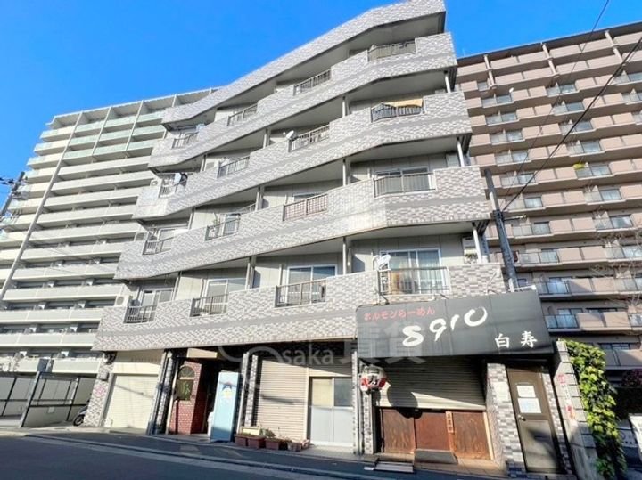 ハイツ上新第1下新庄の外観