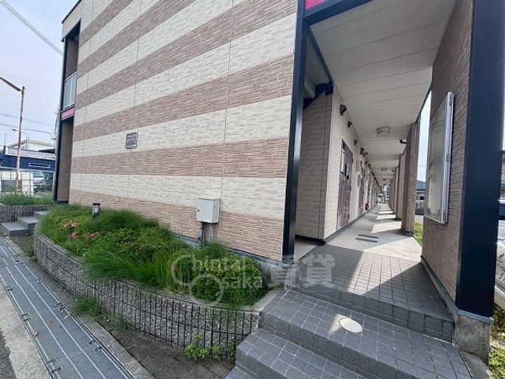 レオパレスエステート2の玄関