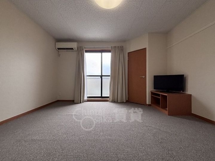 レオパレスエステート2の居間