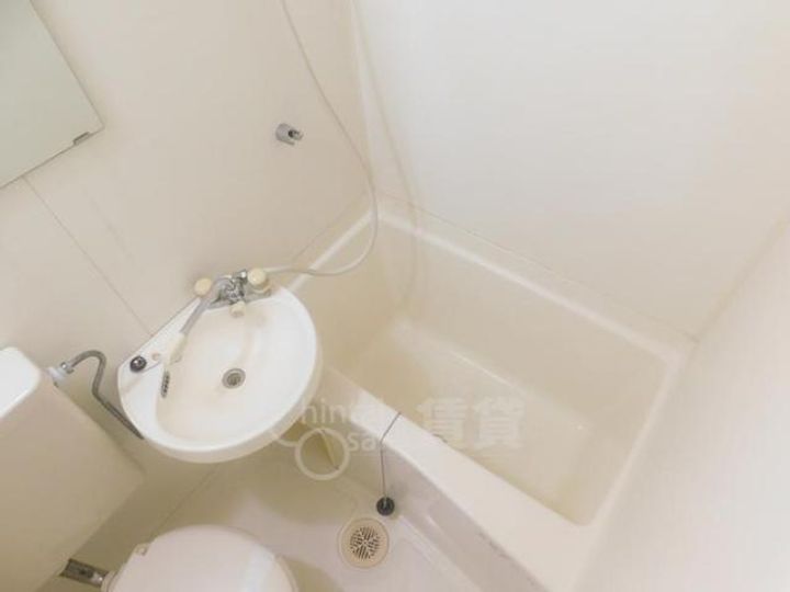 大阪府箕面市粟生間谷東2丁目の賃貸マンションの風呂