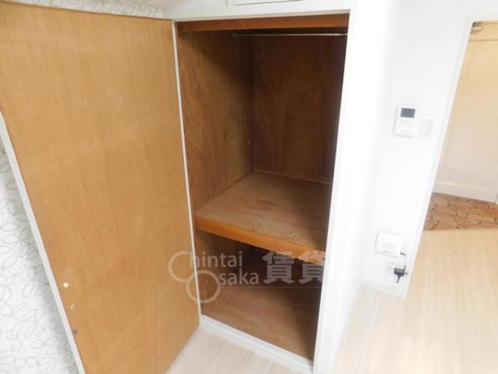 大阪府箕面市粟生間谷東2丁目の賃貸マンションの内装