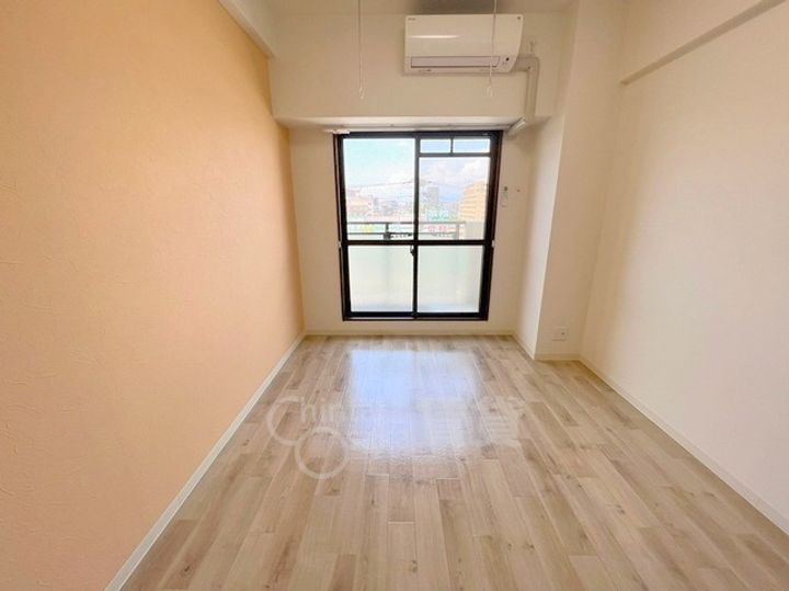 ローズコーポ新大阪8の居間