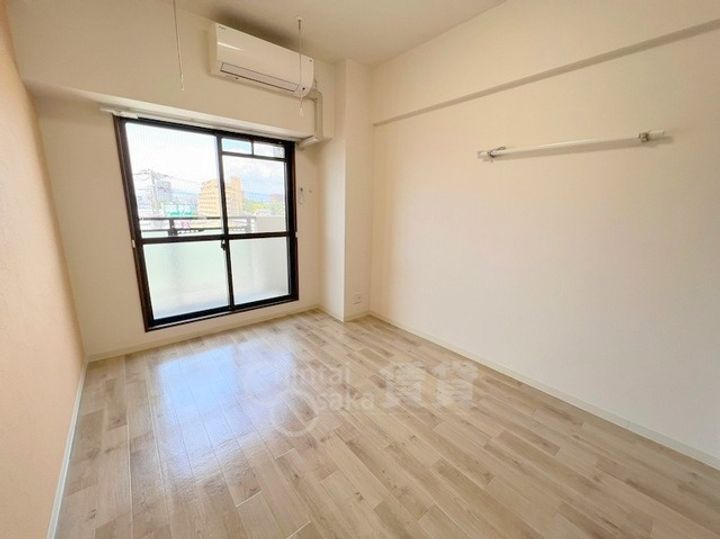 大阪府大阪市淀川区西三国1丁目(マンション)の賃貸物件の居間