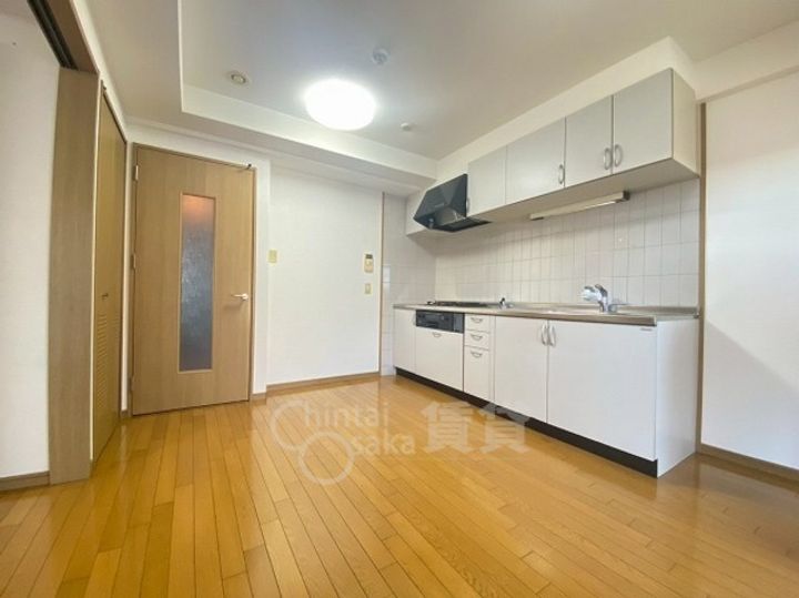 パレ・フローリッシュ503の居間