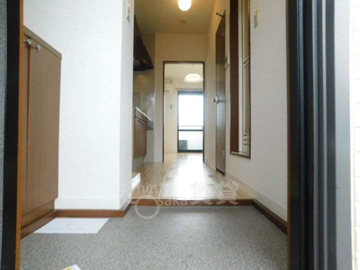 コーポエイボンの玄関