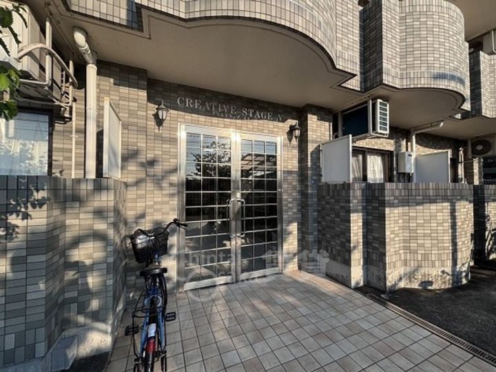 クリエイティブステージ Nの玄関