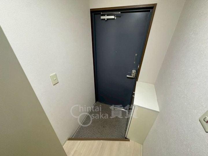 大阪府茨木市末広町の賃貸マンションの玄関