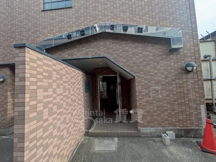 大阪府茨木市末広町の賃貸マンションの玄関