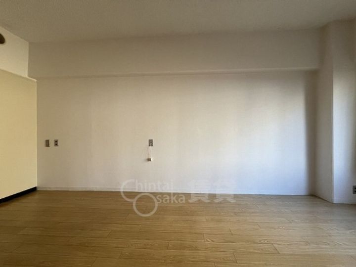 ステュディオ新大阪の居間