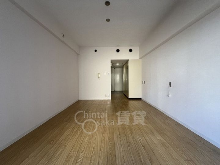 ステュディオ新大阪の居間