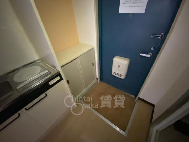 兵庫県川西市東多田2丁目の賃貸マンションの玄関