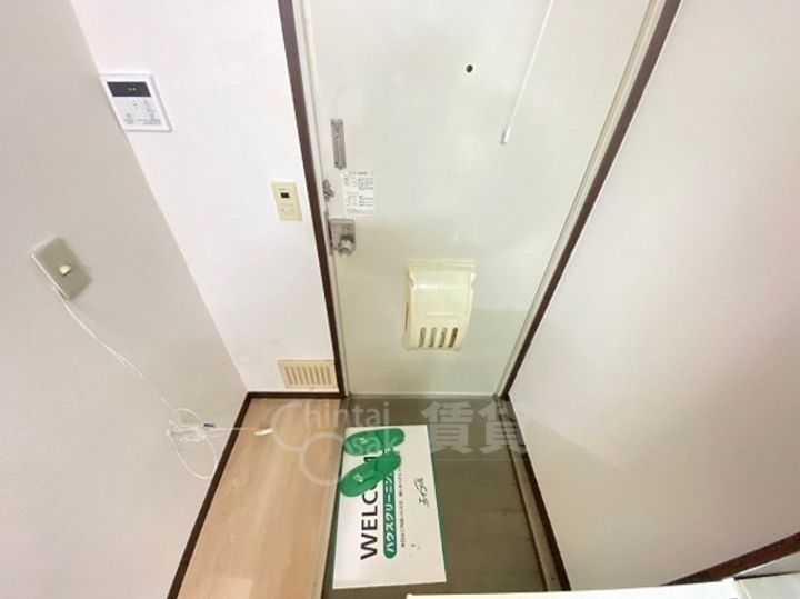 テックハイツの玄関