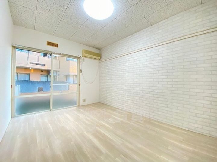 テックハイツの居間