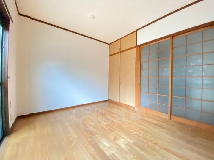 大阪府池田市石橋4丁目の賃貸マンションの居間