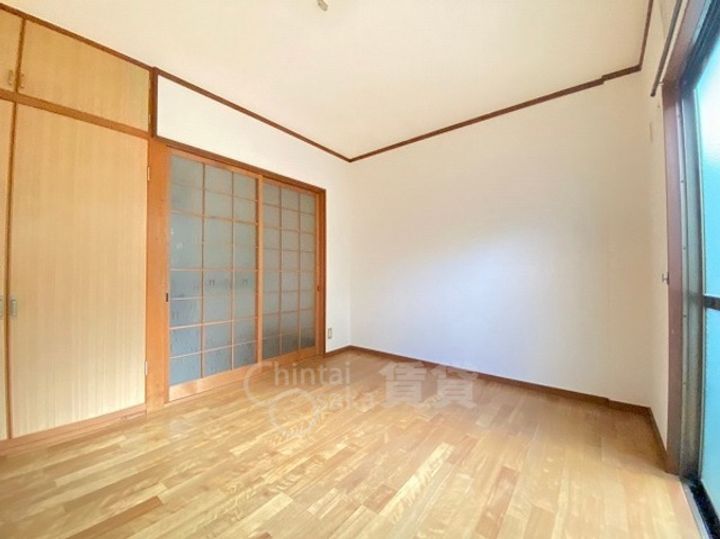 大阪府池田市石橋4丁目の賃貸マンションの居間