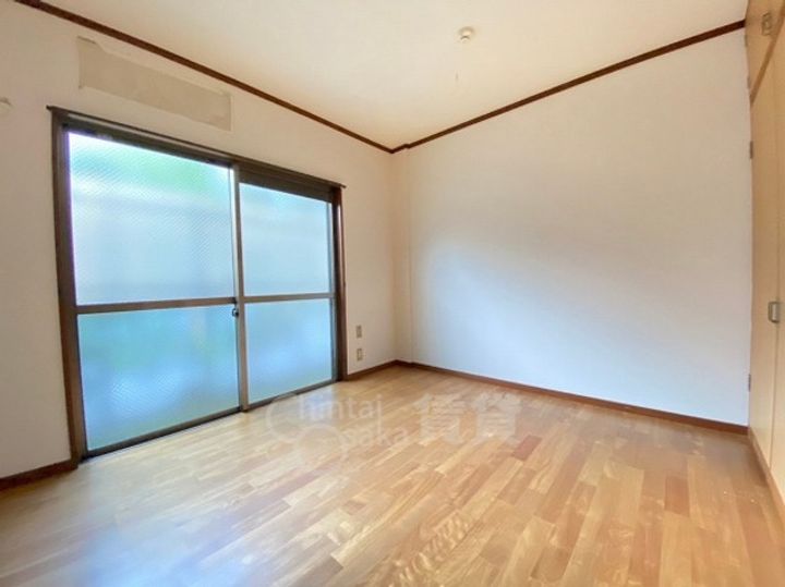 大阪府池田市石橋4丁目の賃貸マンションの居間