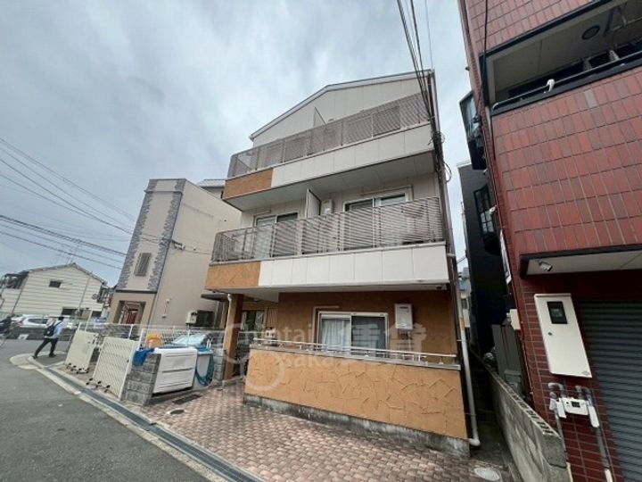 ヴェルエ豊里の外観