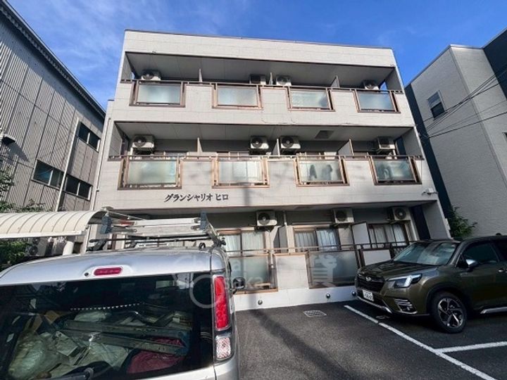 大阪府摂津市東一津屋の賃貸マンションの外観