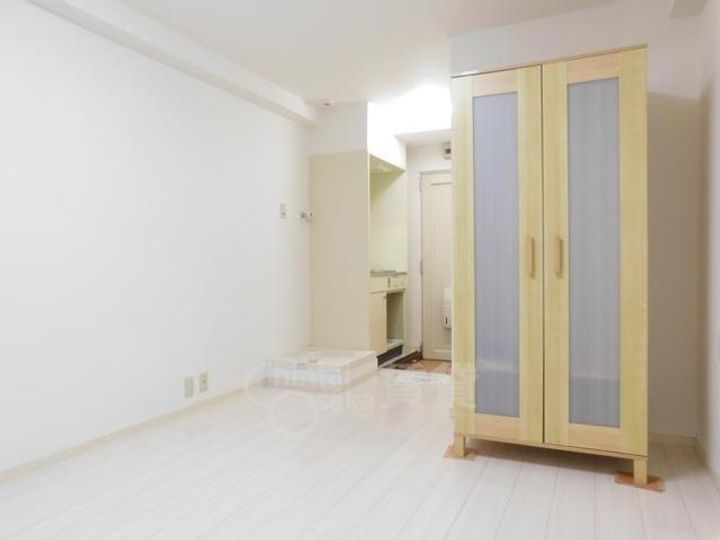 大阪府豊中市螢池東町2丁目の賃貸マンションの居間