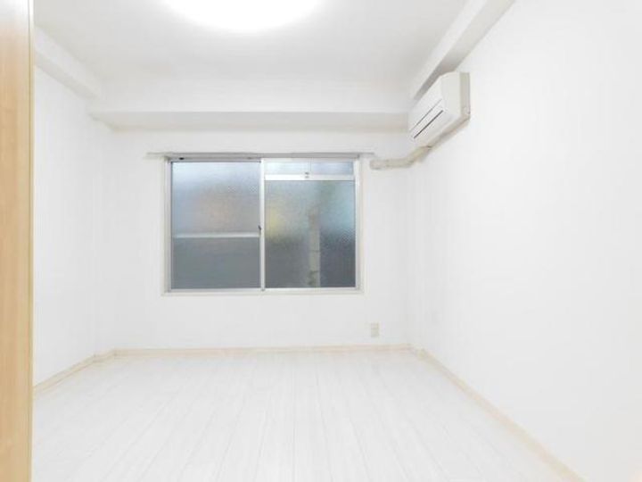 大阪府豊中市螢池東町2丁目の賃貸マンションの居間
