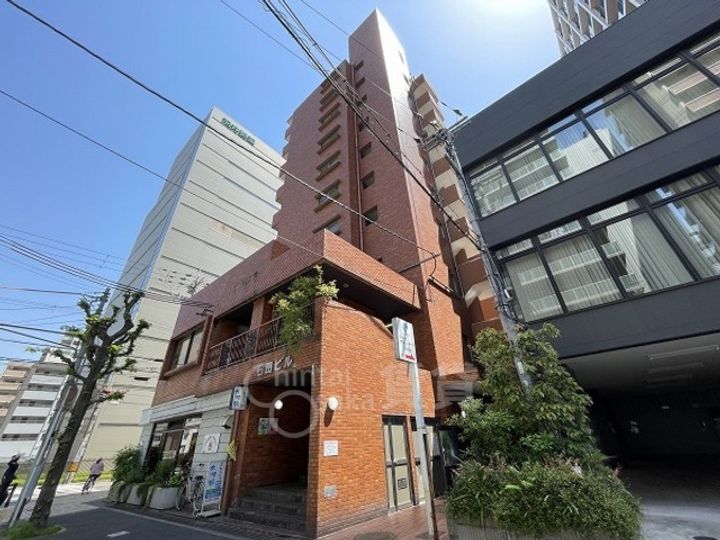 大阪府吹田市広芝町の賃貸マンションの外観