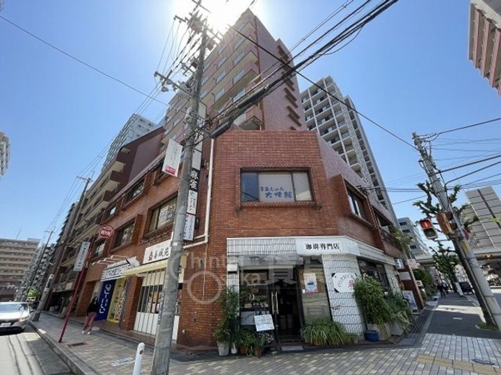 大阪府吹田市広芝町の賃貸マンションの外観