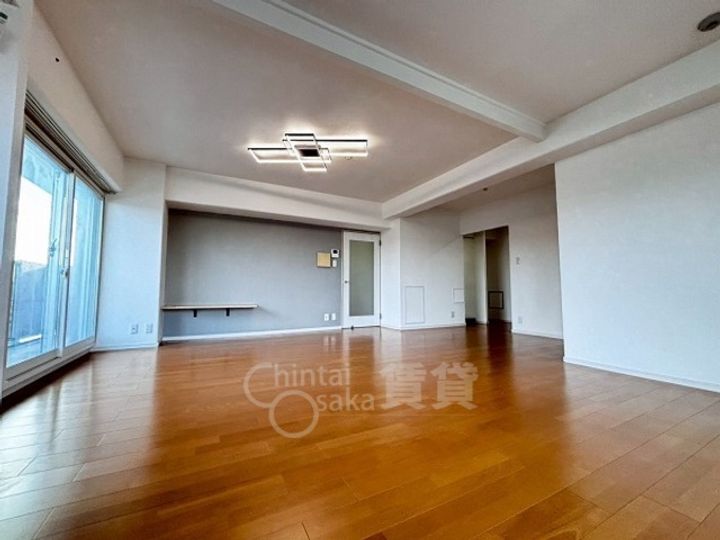 大阪府茨木市豊原町の賃貸マンションの居間