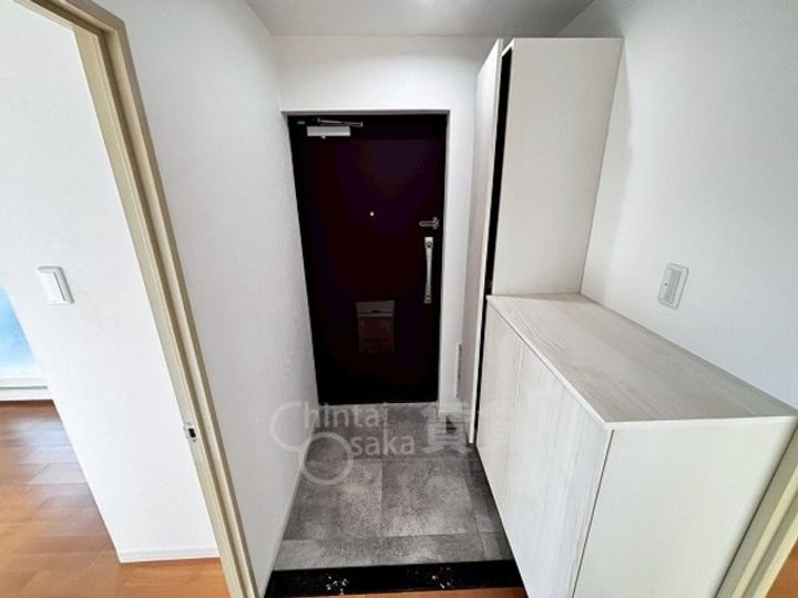 大阪府茨木市豊原町の賃貸マンションの玄関